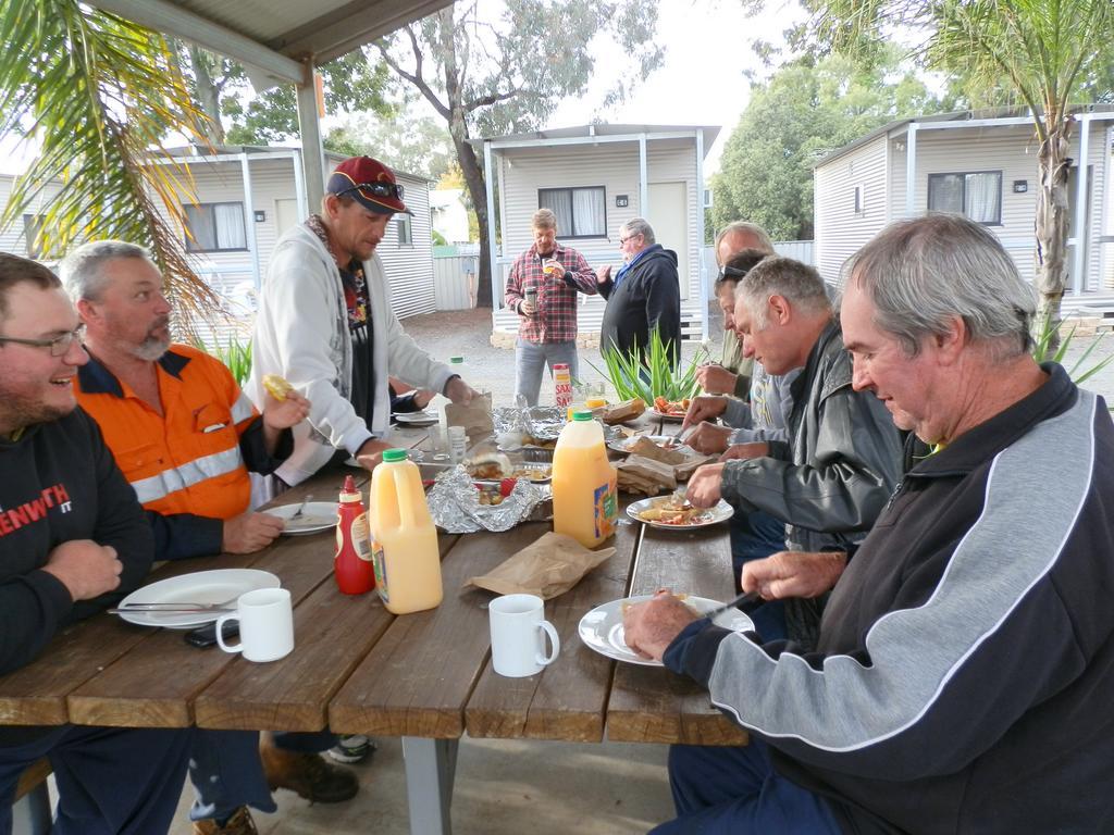 Narrabri Motel&Caravan Park Exteriör bild